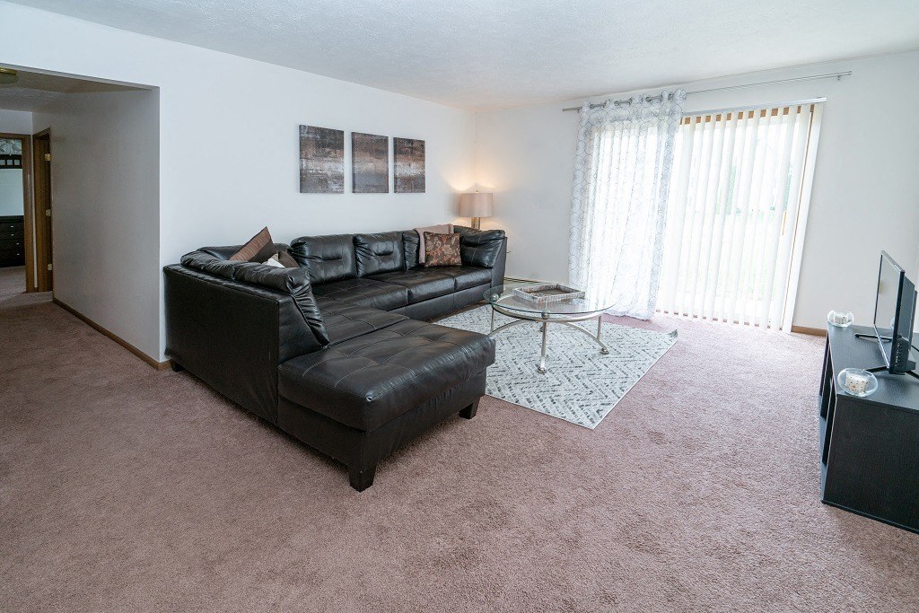 Living room area at Griswold Estates Apartments, Indiana, 46706