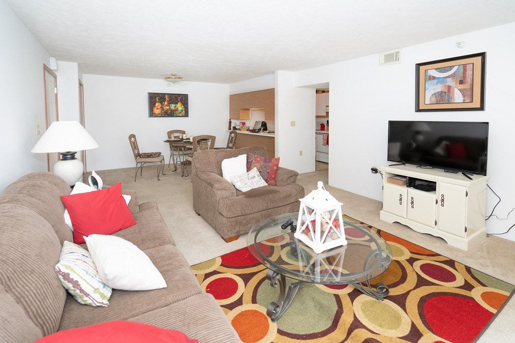Living area 1305 Harrison Circle, Pell City, AL 35128