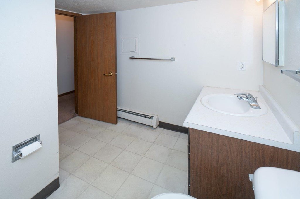 360 W. Woodlawn Ave, Hastings, MI 49058