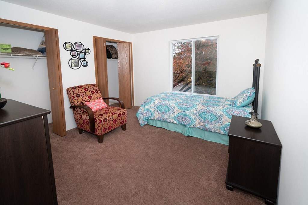 second bedroom  at Hornbrook Estates Apartments, Evansville, 47715