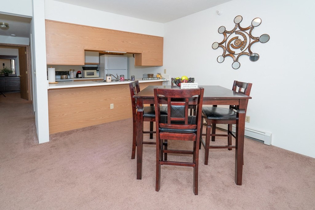 Dining area at Hornbrook Estates Apartments, Evansville, 47715
