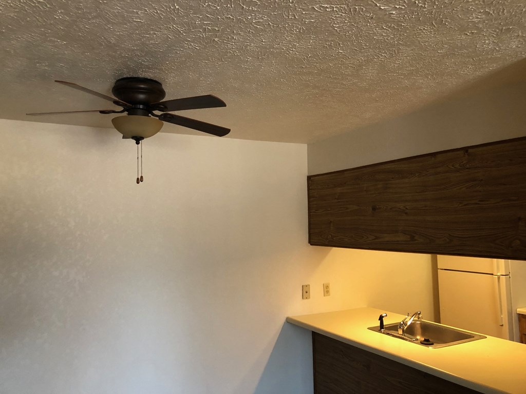 Rousseau Apartments Au Gres MI