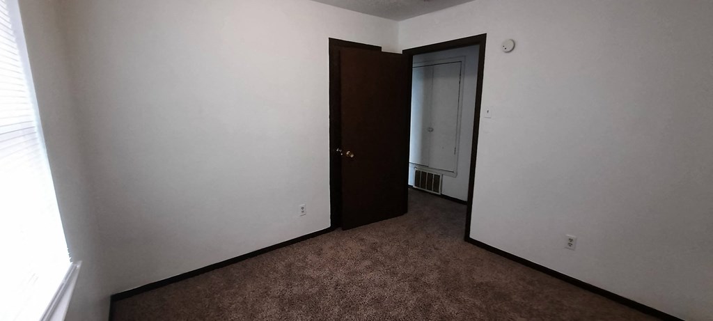 Buckner Apartments
920 W. Commerce Street, Fairfield, TX 75840