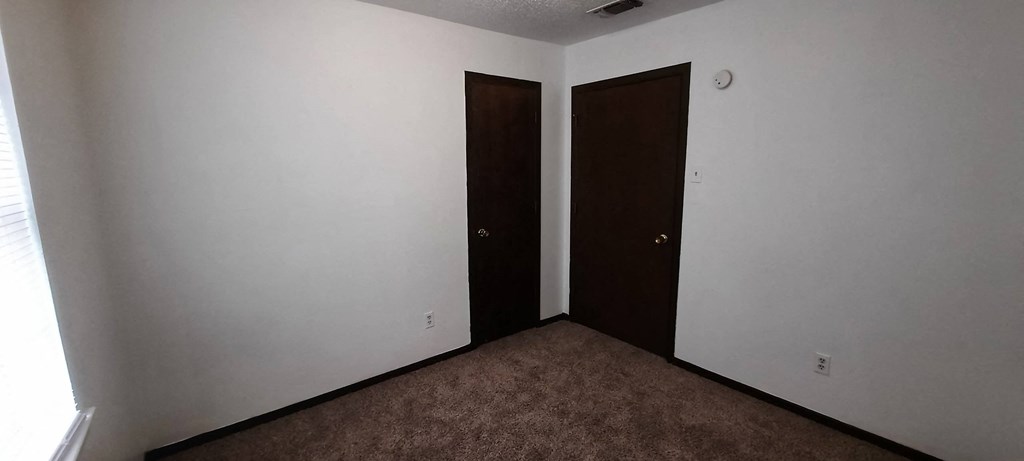 Buckner Apartments
920 W. Commerce Street, Fairfield, TX 75840