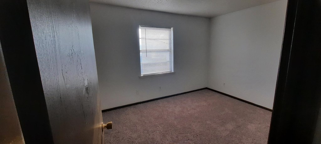 Buckner Apartments
920 W. Commerce Street, Fairfield, TX 75840