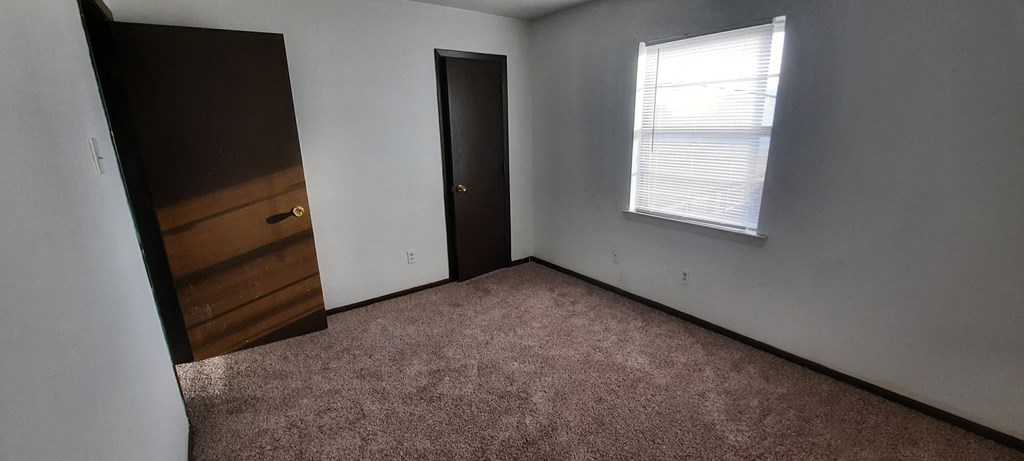 Buckner Apartments
920 W. Commerce Street, Fairfield, TX 75840