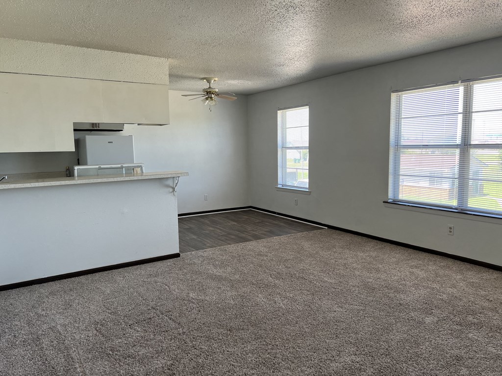 Buckner Apartments 920 W. Commerce Street, Fairfield, TX 75840