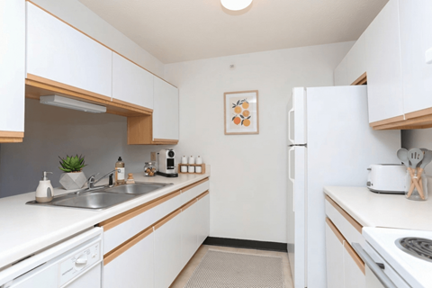 1815 Raleigh Ave 1-2 Beds Apartment for Rent