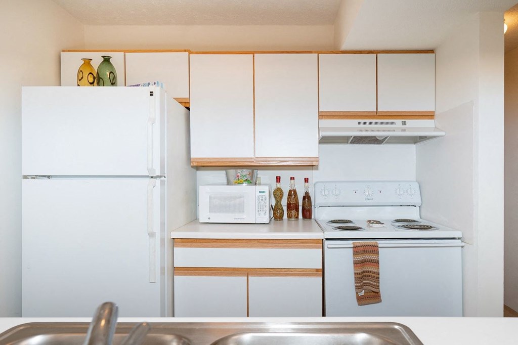 Kitchen with white interior at Oates Estates Apartments, Dothan, AL, 36303