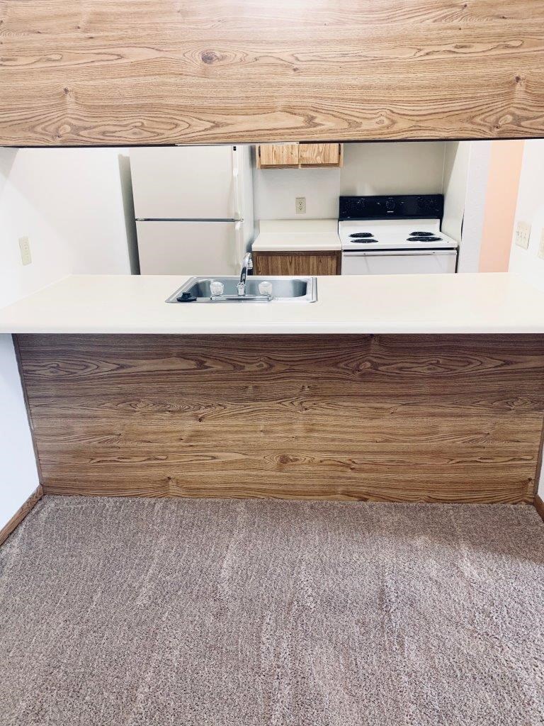 Passthrough 901 E. Michigan, Marshall, MI 49068