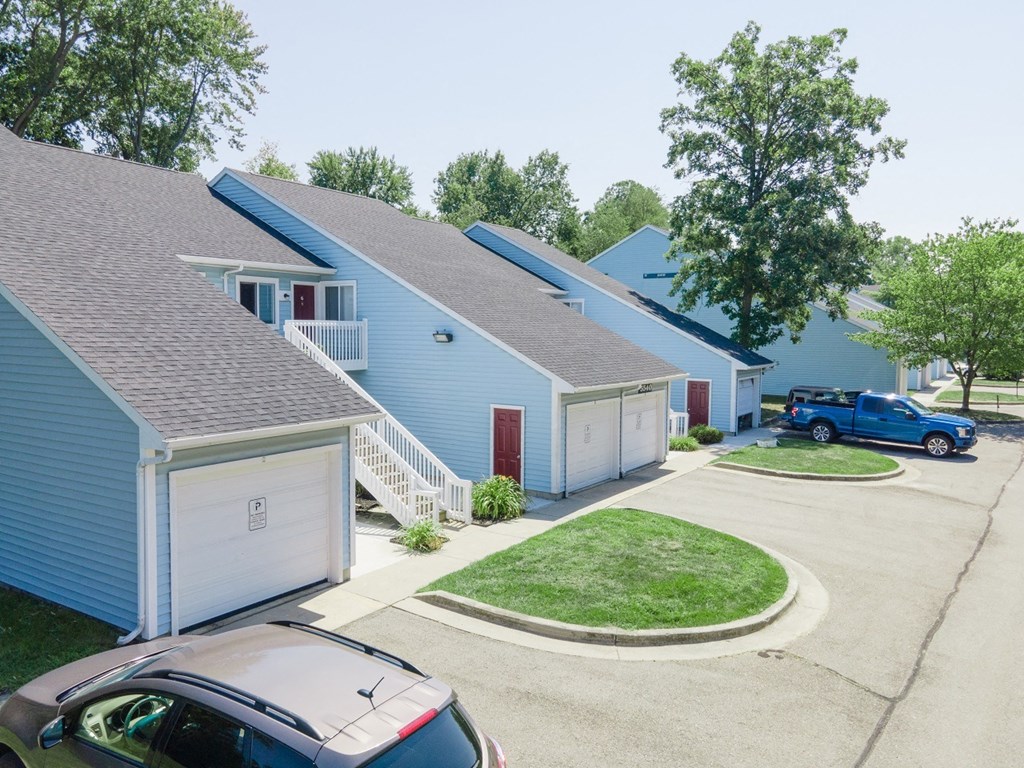 Houses With Attached Garage at Raleigh House Apartments,  MRD Apartments, East Lansing, MI
