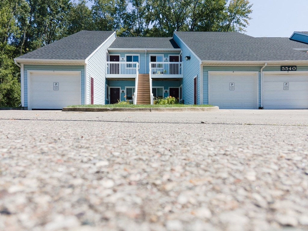 Garages Available at Raleigh House Apartments, MRD Apartments, East Lansing, MI, 48823