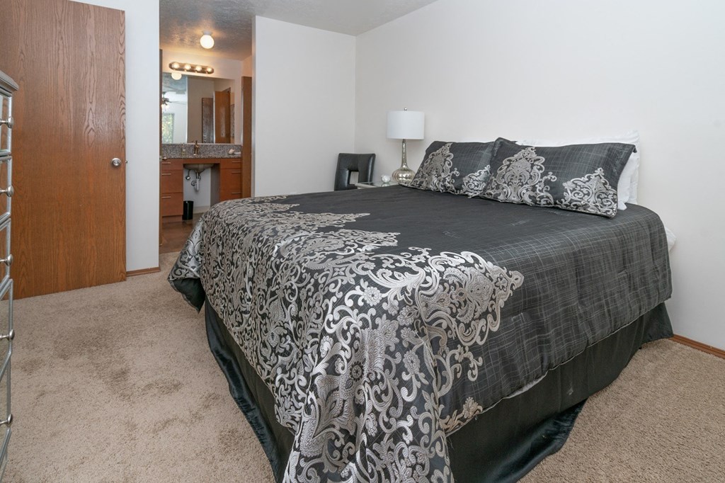 Gorgeous Bedroom at Raleigh House Apartments, MRD Apartments, East Lansing, MI