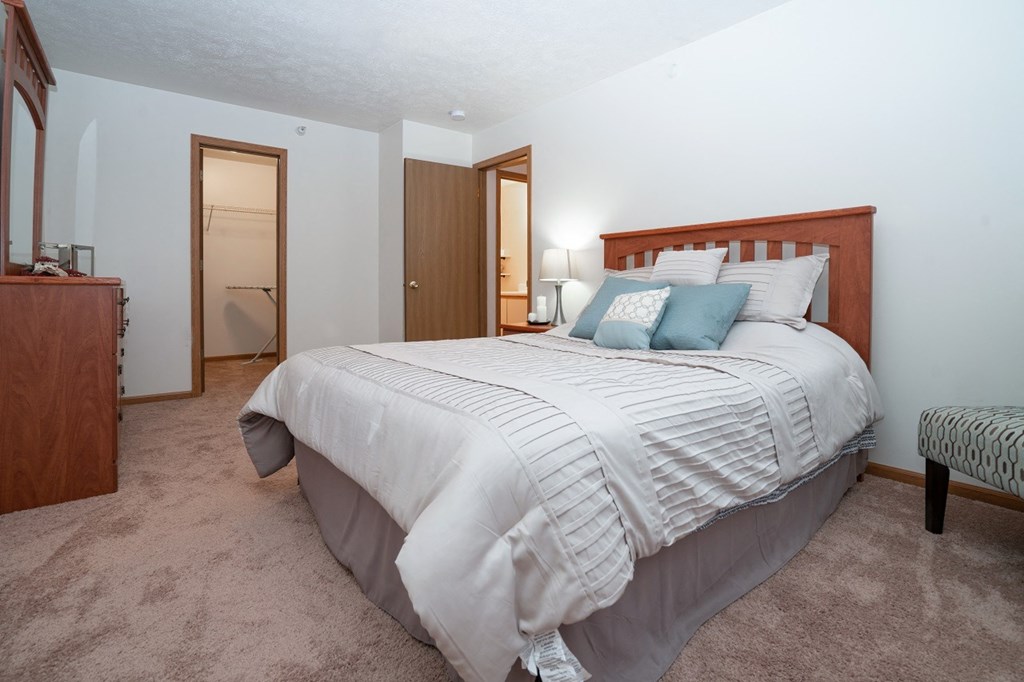 Master bedroom at Simonson Estates 100 Raleigh Court, Columbia City, IN 46725