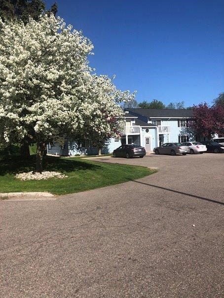 360 W. Woodlawn Ave, Hastings, MI 49058