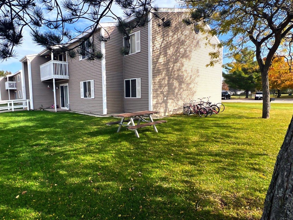 Mackinaw 
Apartments, Cheboygan MI