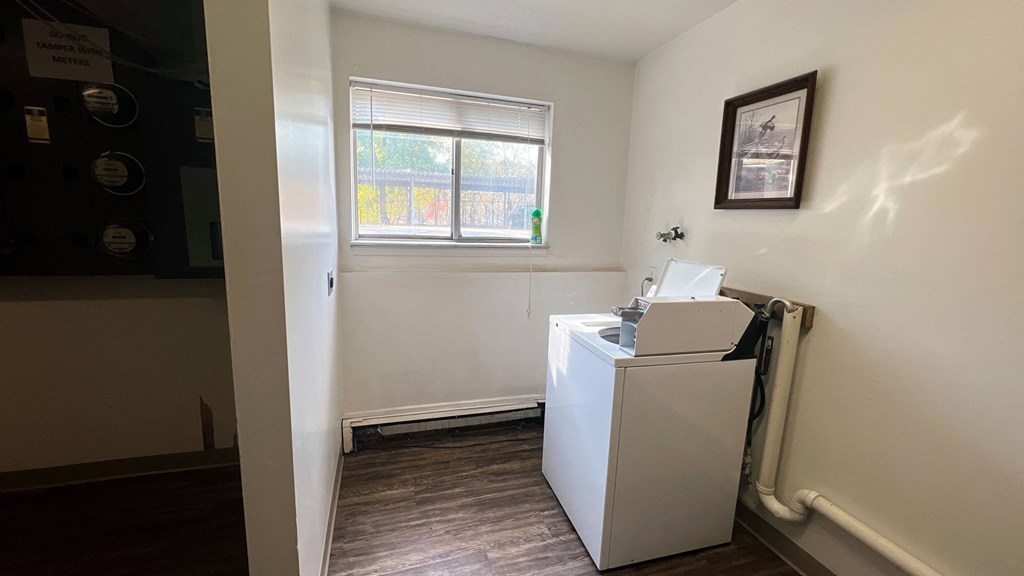 Carriage House Apartments
206 Hill Street, Portland, MI 48875