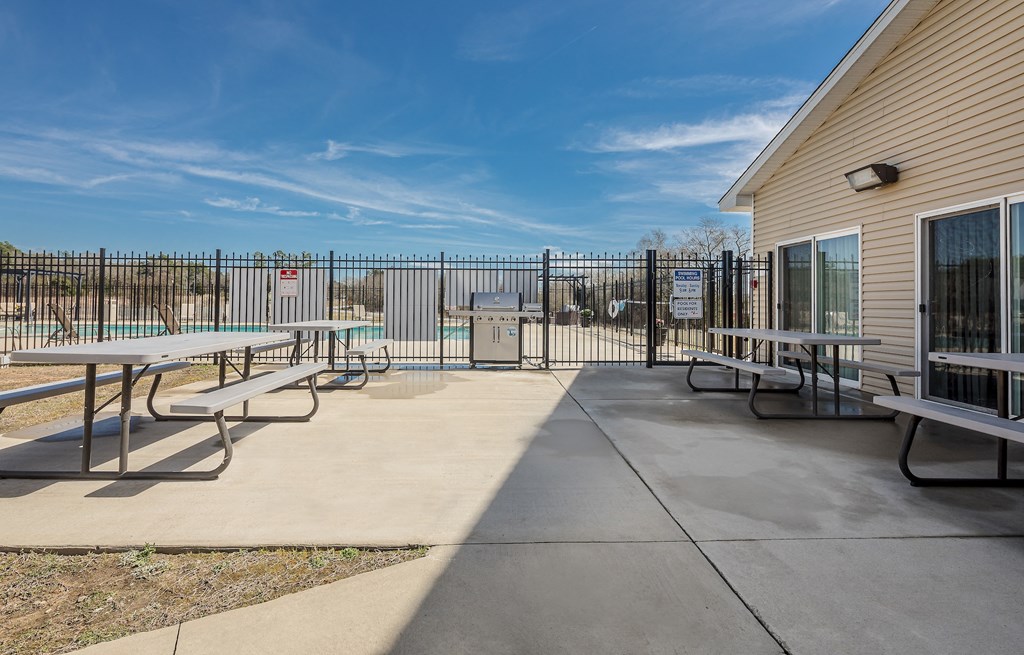 Grill  at Walker Estates Apartments, Georgia