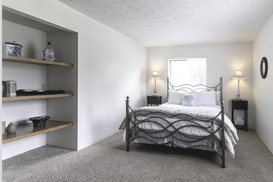 Master bed Yorkshire Place Apartments
1504 Yorkshire Dr., Howell, MI 48843