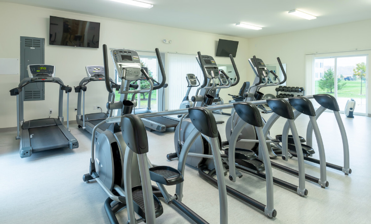 fitness center at Carr Apartments, Ohio