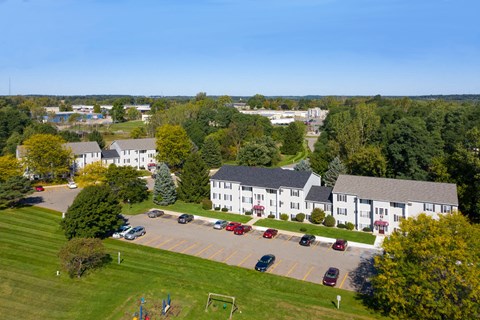 Exterior of Whitney Estates in Hillsdale MI 49242