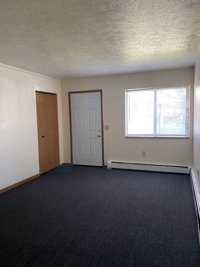 Edwardsburg Manor Apartments, 69138 Gateway Drive, Edwardsburg, MI