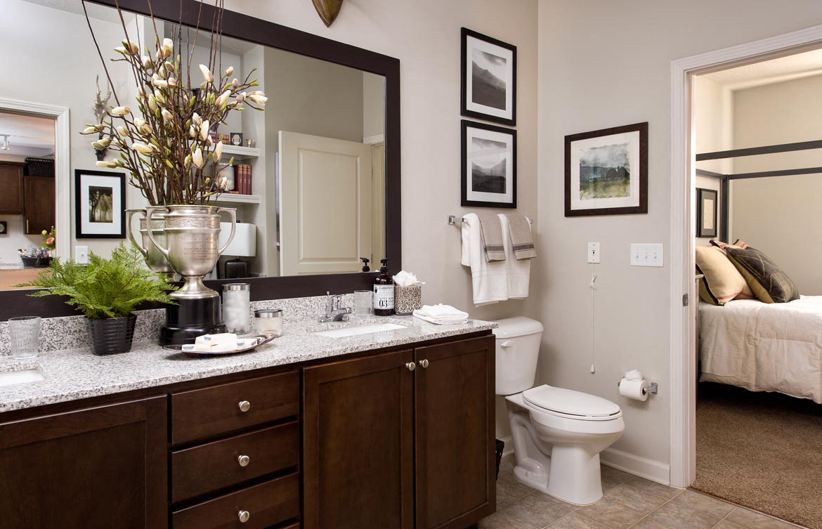 Walton Bluegrass Model Bathroom