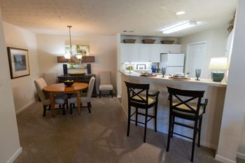 Walton Vinings apartments spacious near Atlanta Vinings, GA open floorplan