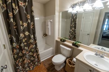 Walton Vinings spacious large bathrooms
