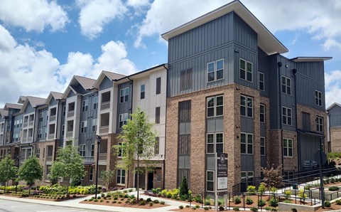 695 Mitchell Rd. 1-2 Beds Apartment for Rent