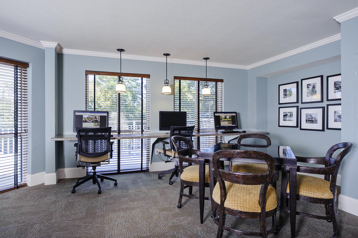 Walton Renaissance on Henderson Business Center