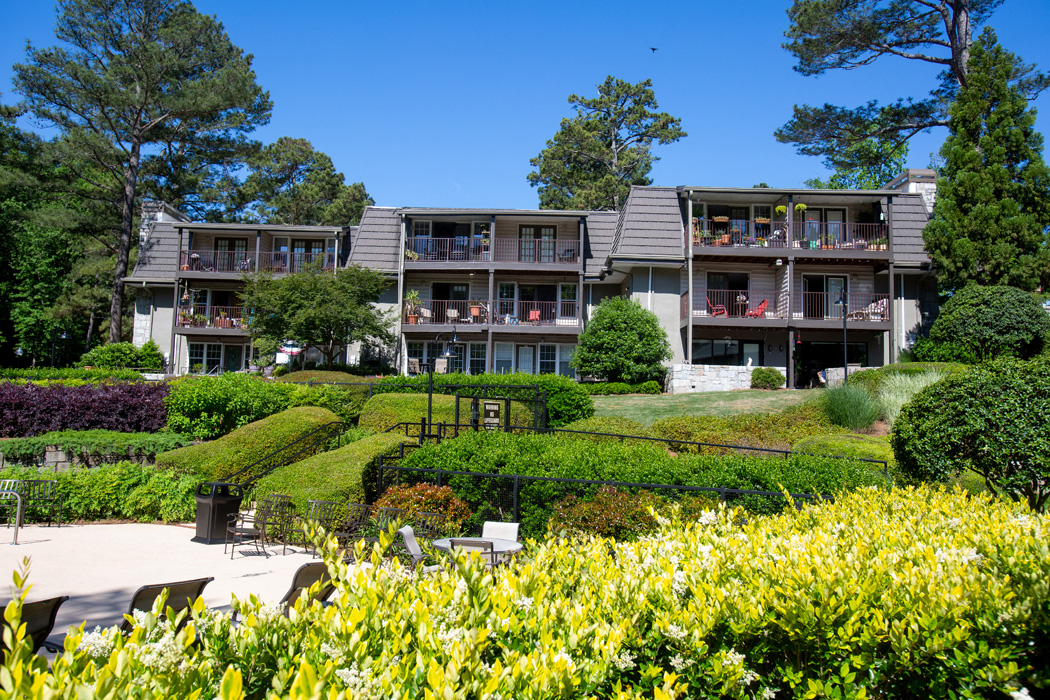 Walton On The Chattahoochee Apartments, 2281 Akers Mill Rd. SE, Atlanta