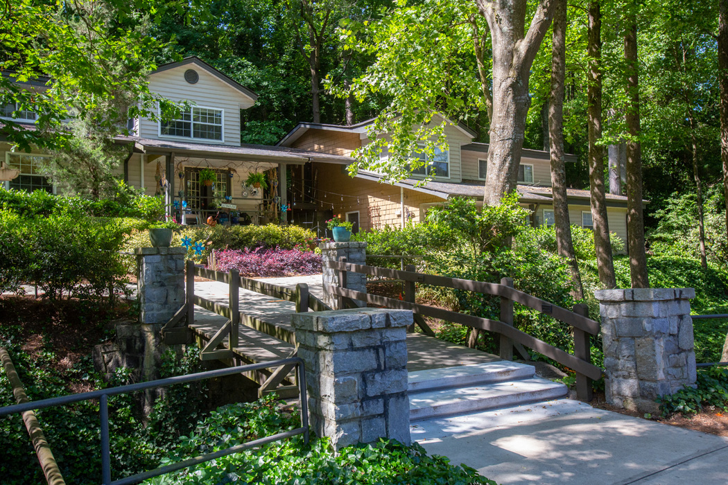 Walton On The Chattahoochee Apartments, 2281 Akers Mill Rd., Atlanta