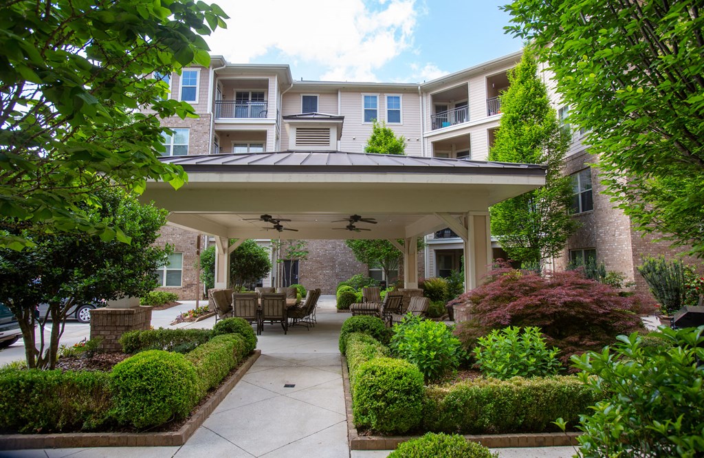 Legacy at Walton Heights Courtyard