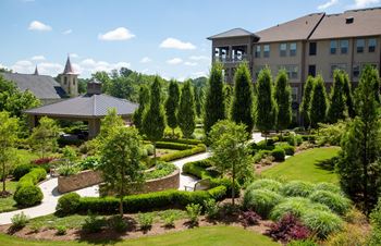 The Legacy at Walton Park Apartment Homes , Acworth GA Courtyard