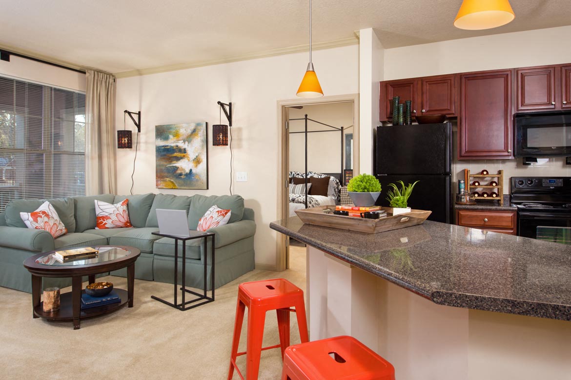 Walton Lakes Model Apartments, Atlanta, GA