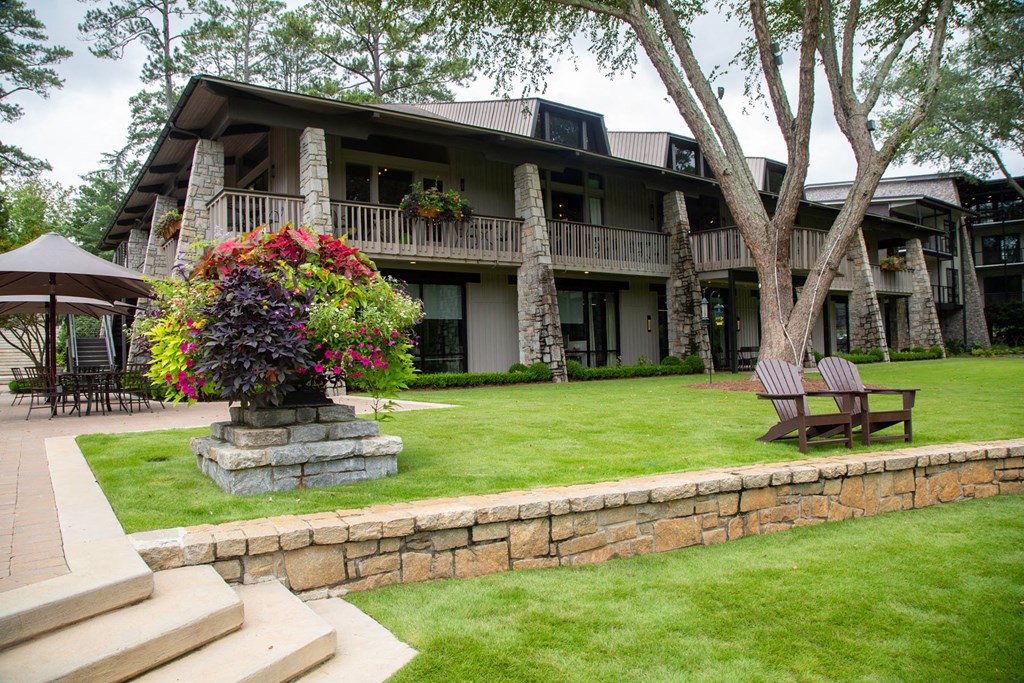 Walton on the Chattahoochee Leasing Lodge