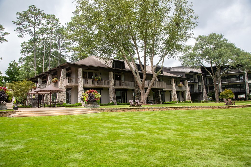 Walton on the Chattahoochee Leasing Lodge