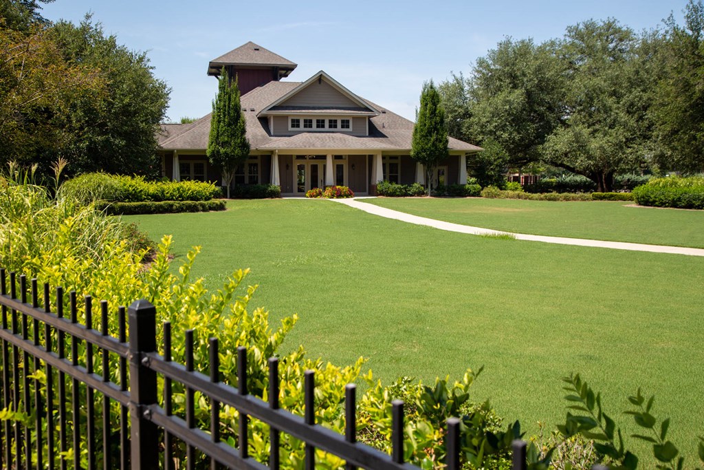 The Legacy at Walton Oaks Apartment Homes, Augusta GA Greenspace