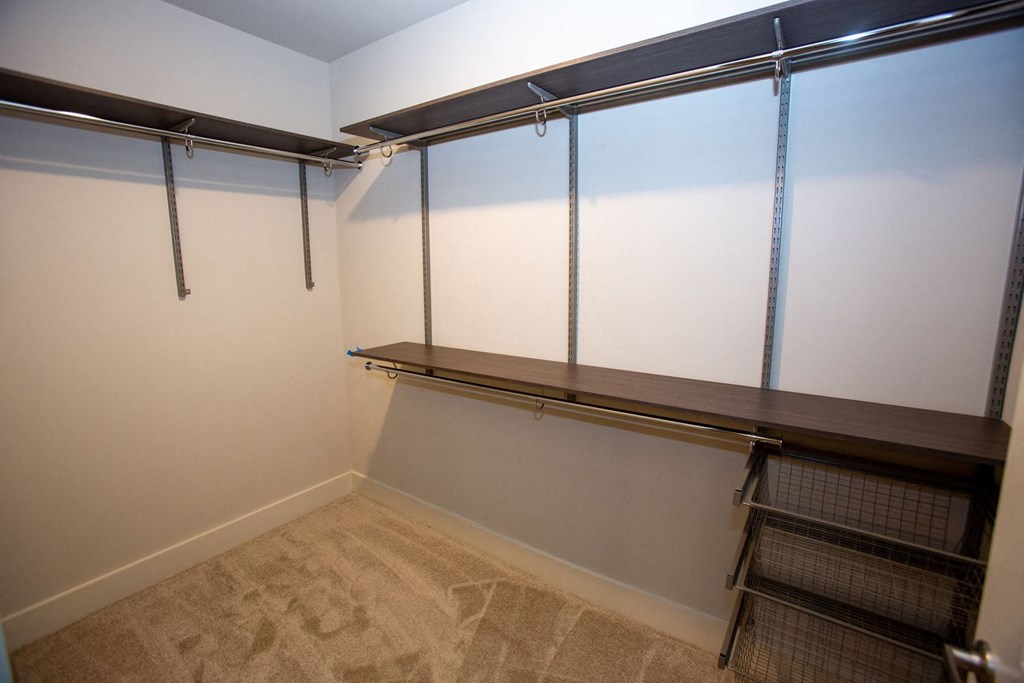 Chattahoochee Riverside Apartment Homes, Atlanta, GA Walk-in Custom Closets