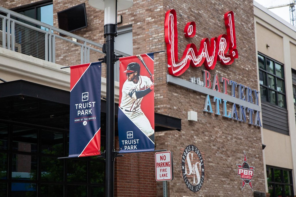 Walton Grove Apartment Homes, Smyrna GA Steps from the Battery Atlanta