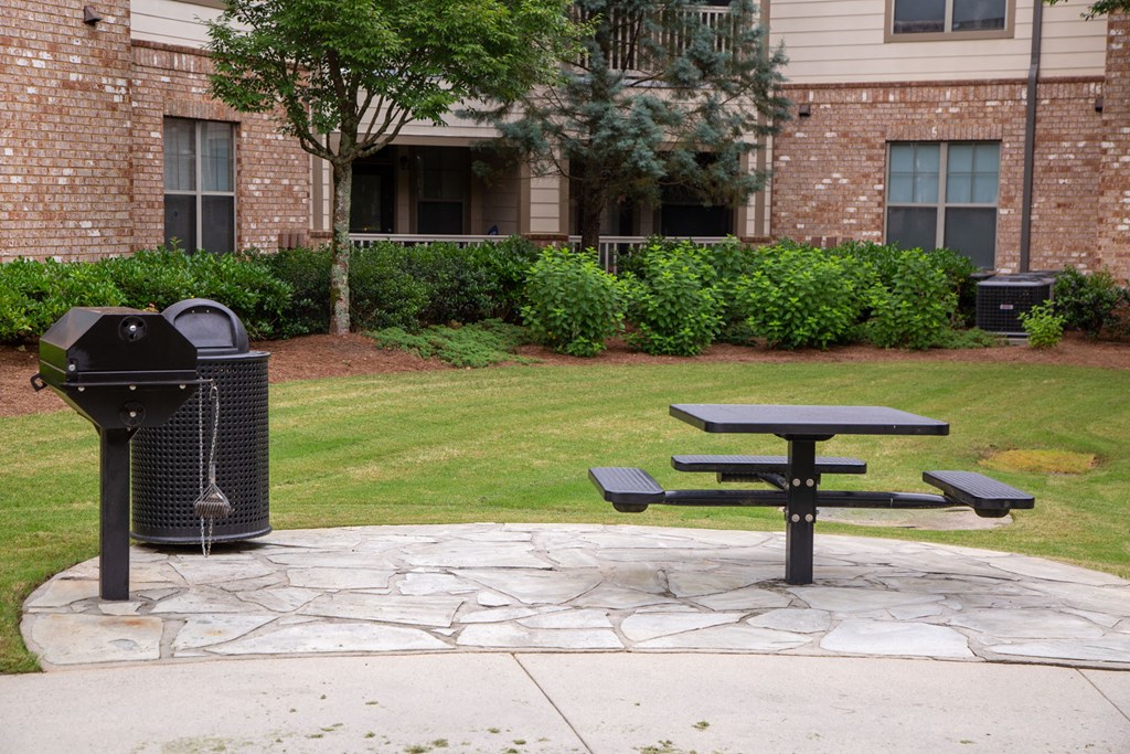 Walton Lakes, Camp Creek Parkway Picnic Area