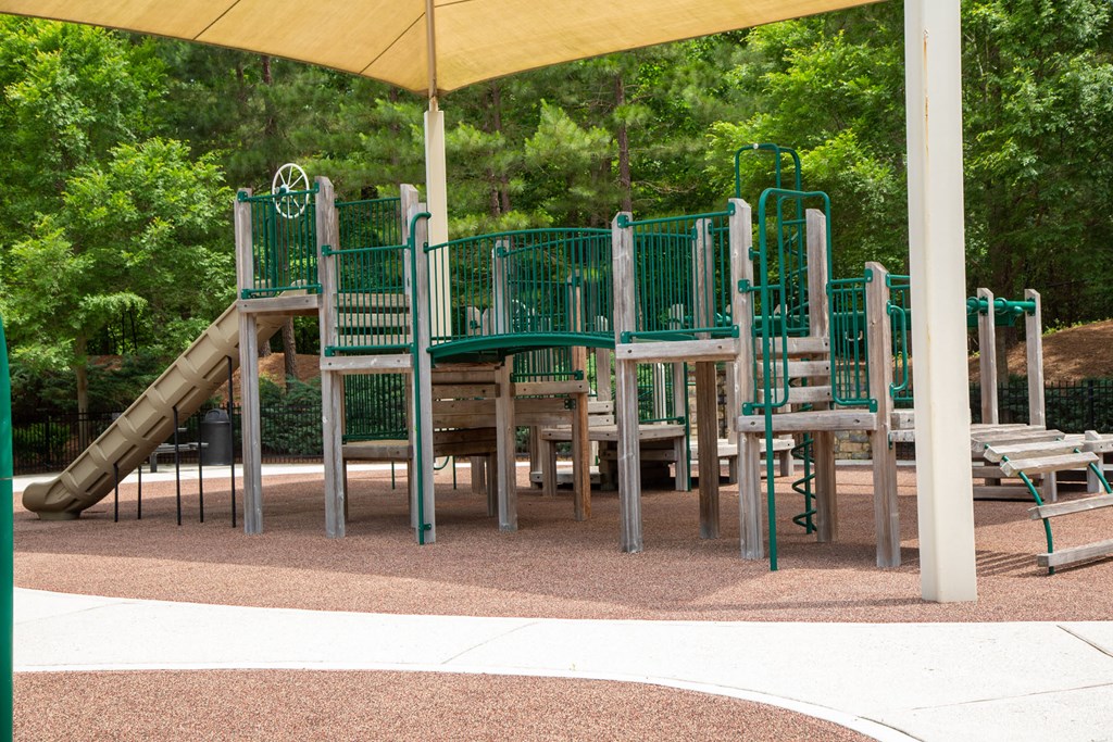 Walton Lakes, Camp Creek Parkway Adventure Park