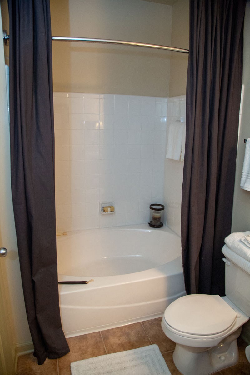 Walton Lakes, Camp Creek Parkway Garden Tub
