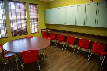 Walton Oaks Apartment Homes, Augusta GA After-School Enrichment Program - Photo Gallery 4