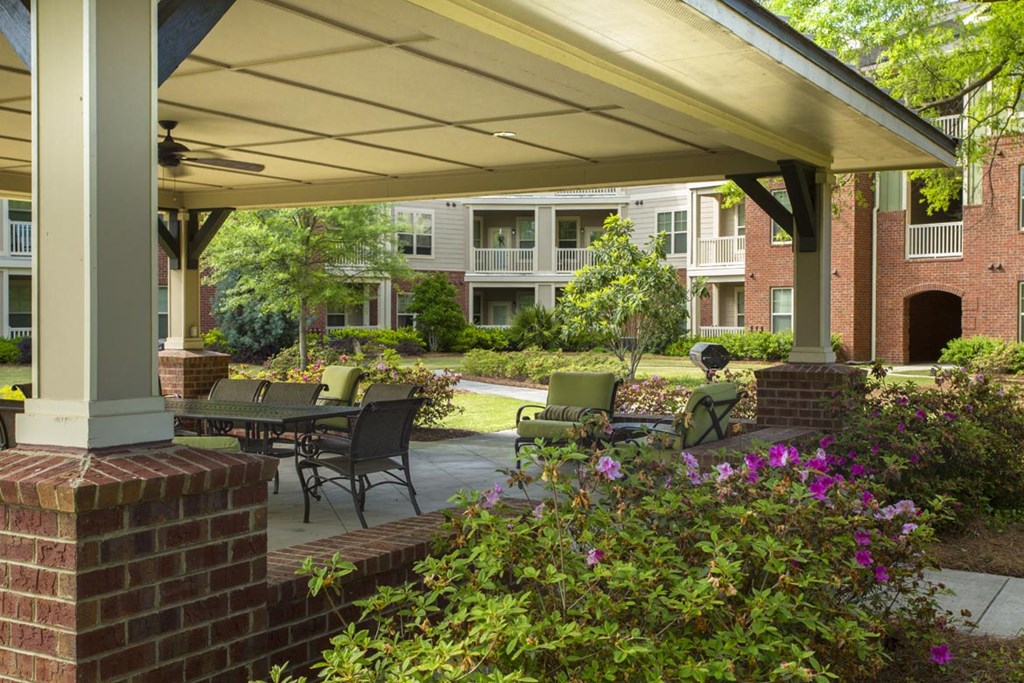The Legacy at Walton Oaks Apartment Homes, Augusta GA Gazebo Courtyard