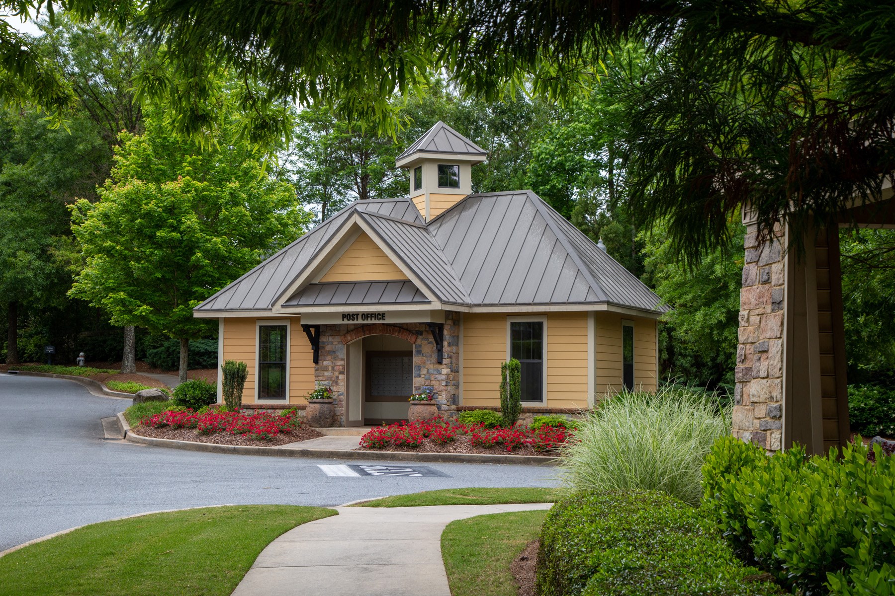 Walton Ridenour Apartments, 1425 Ridenour Blvd., Kennesaw, GA RentCafe