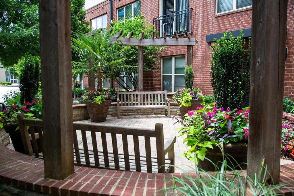 Garden area at Walton Riverwood, Atlanta, 30339