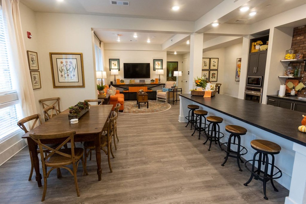 the reserve at bucklin hill clubhouse resident lounge