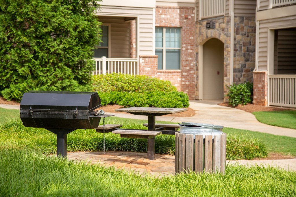 Legacy at Walton Village Apartment Homes, Marietta Ga Grill and Picnic Area